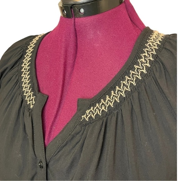 Faded Glory Peasant Short Sleeve Blouse with Shirring and Embroidery - Picture 6 of 12